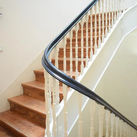 Liiiving In - Vintage Balcony Porto