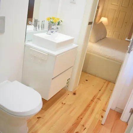 Liiiving In - Vintage Balcony Apartament Porto