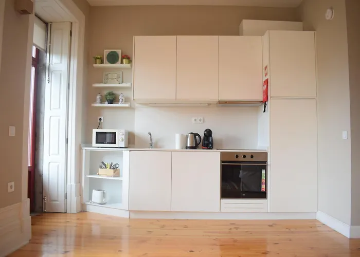 Apartman Liiiving In - Vintage Balcony *