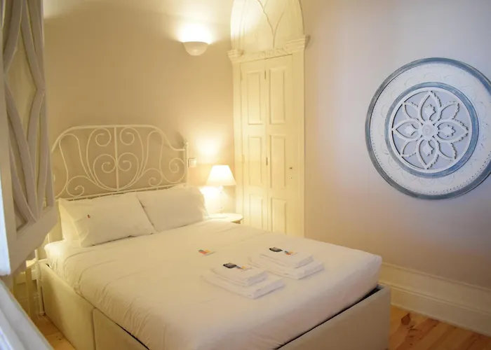 Liiiving In - Vintage Balcony *