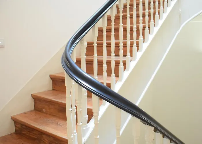 Liiiving In - Vintage Balcony Porto