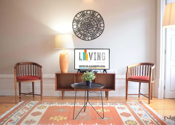 Liiiving In - Vintage Balcony