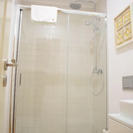 Liiiving In - Vintage Balcony Apartamento